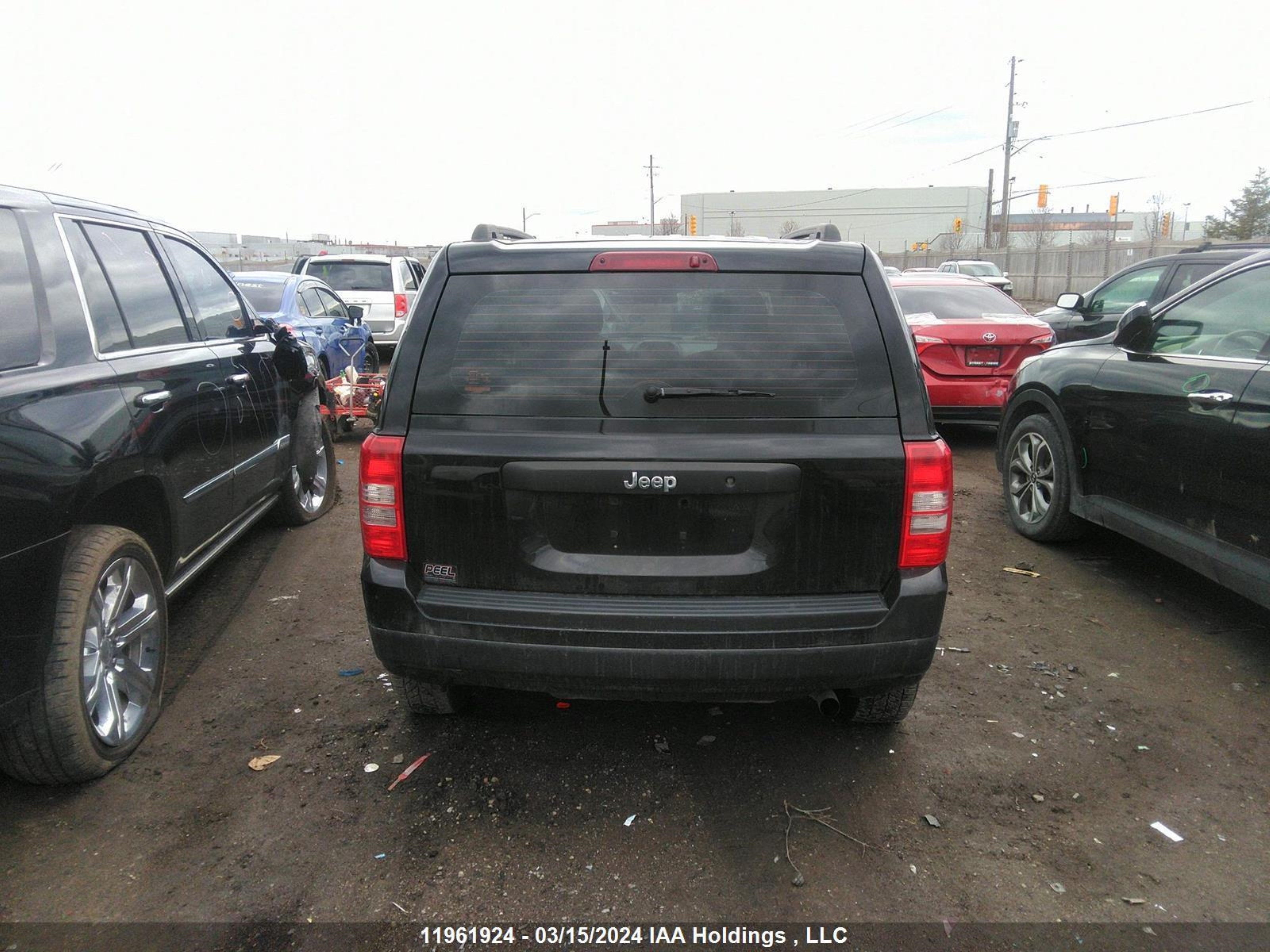 Photo 15 VIN: 1C4NJPAB7HD190671 - JEEP LIBERTY (PATRIOT) 