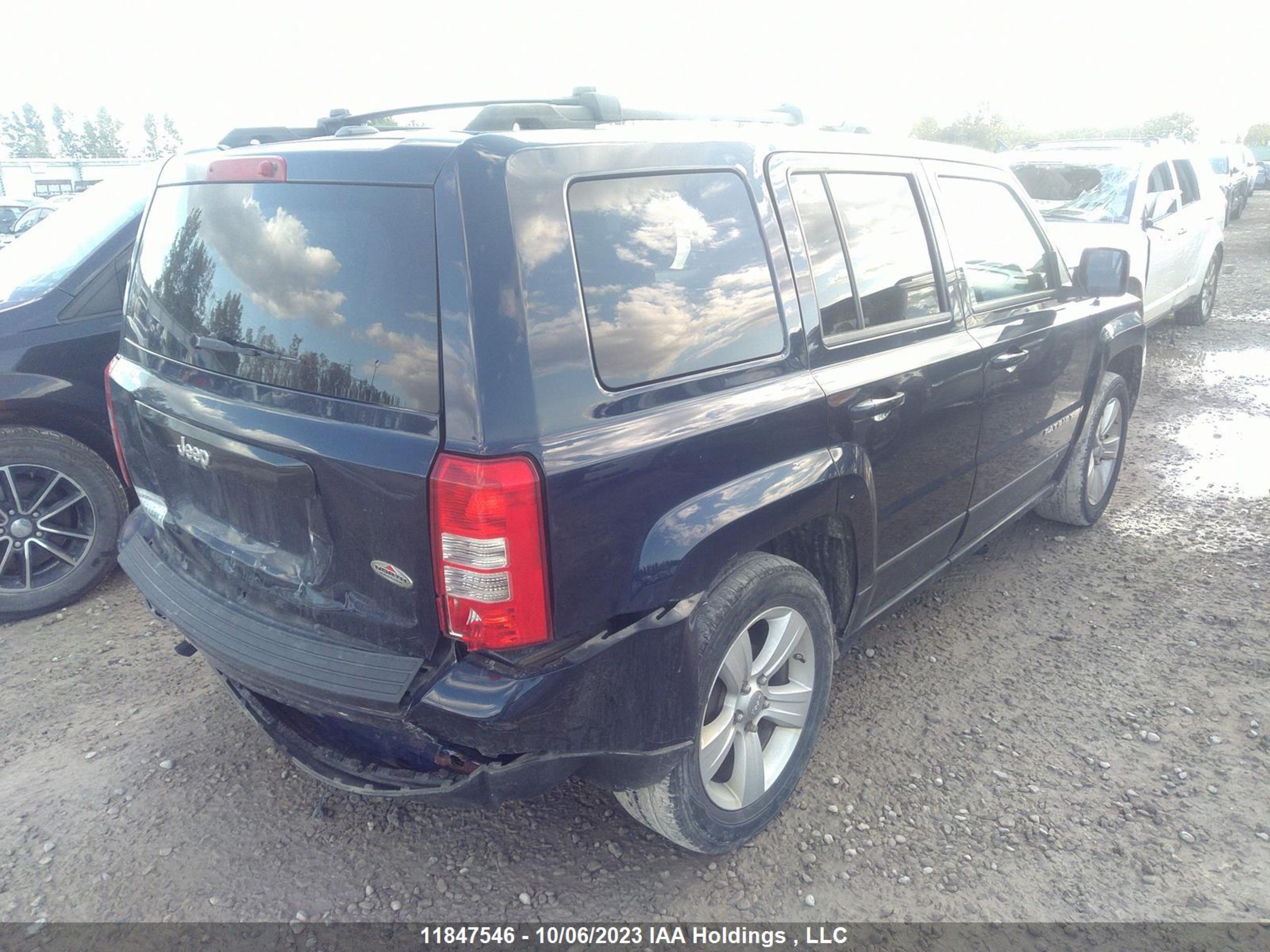 Photo 3 VIN: 1C4NJPAB9DD115772 - JEEP LIBERTY (PATRIOT) 