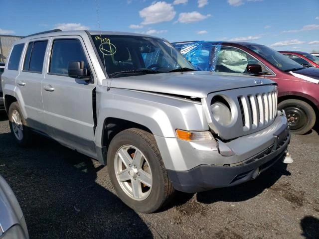 Photo 3 VIN: 1C4NJPBA0CD594460 - JEEP PATRIOT SP 