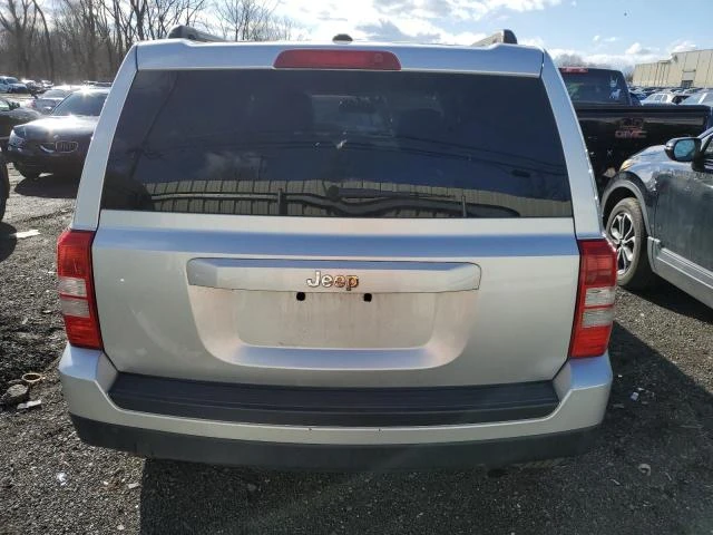 Photo 5 VIN: 1C4NJPBA0CD594460 - JEEP PATRIOT SP 