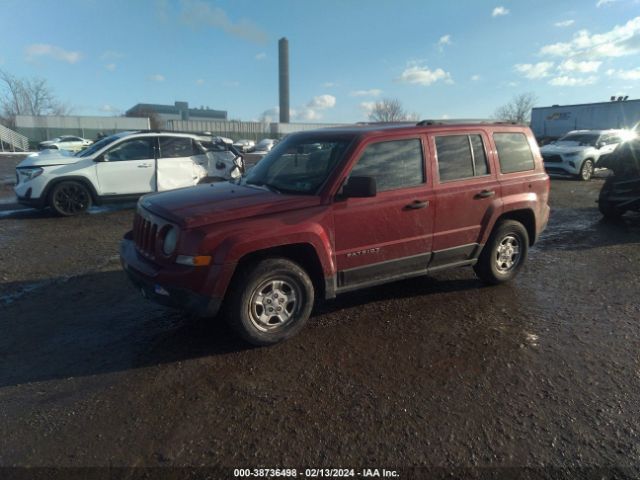 Photo 1 VIN: 1C4NJPBA0CD689052 - JEEP PATRIOT 