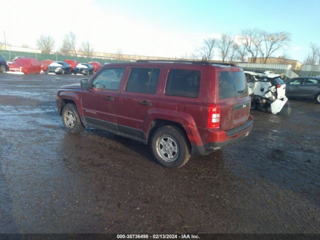 Photo 2 VIN: 1C4NJPBA0CD689052 - JEEP PATRIOT 