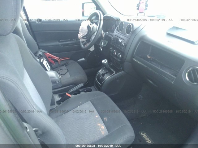 Photo 4 VIN: 1C4NJPBA0DD158743 - JEEP PATRIOT 