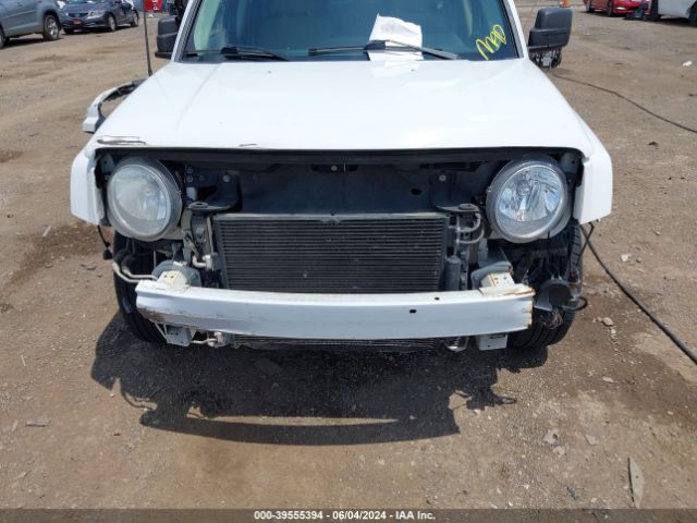 Photo 5 VIN: 1C4NJPBA0ED870509 - JEEP PATRIOT 