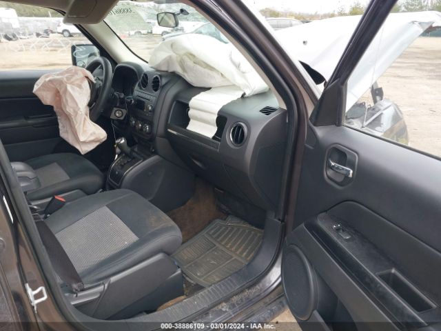 Photo 4 VIN: 1C4NJPBA0ED882868 - JEEP PATRIOT 