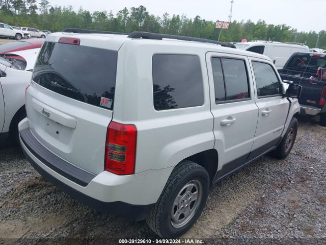 Photo 3 VIN: 1C4NJPBA0FD304707 - JEEP PATRIOT 