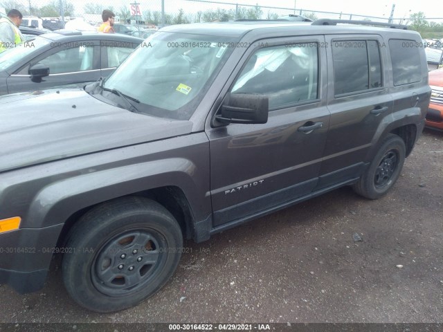 Photo 5 VIN: 1C4NJPBA0GD537374 - JEEP PATRIOT 