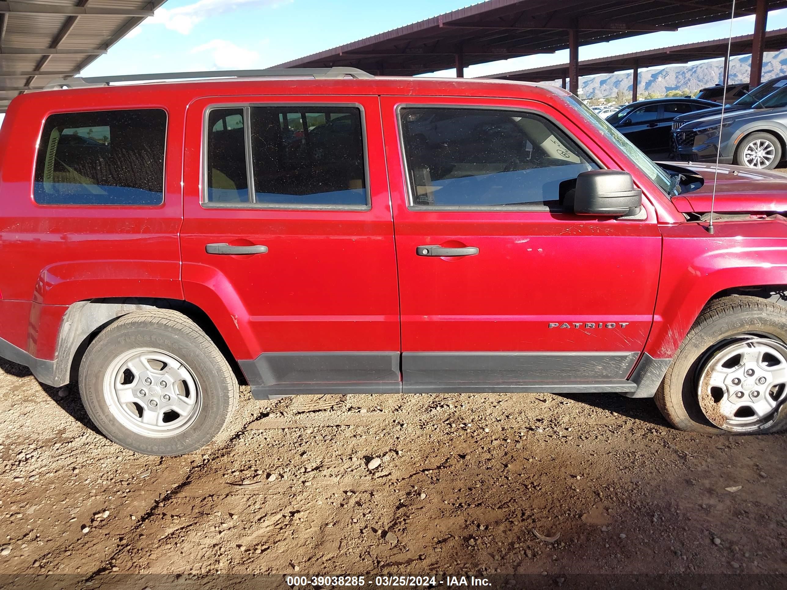 Photo 12 VIN: 1C4NJPBA0GD698775 - JEEP LIBERTY (PATRIOT) 