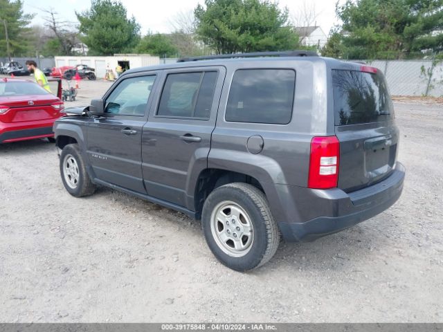 Photo 2 VIN: 1C4NJPBA0GD812564 - JEEP PATRIOT 