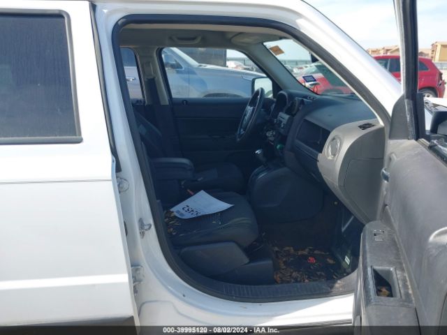 Photo 4 VIN: 1C4NJPBA0HD149983 - JEEP PATRIOT 