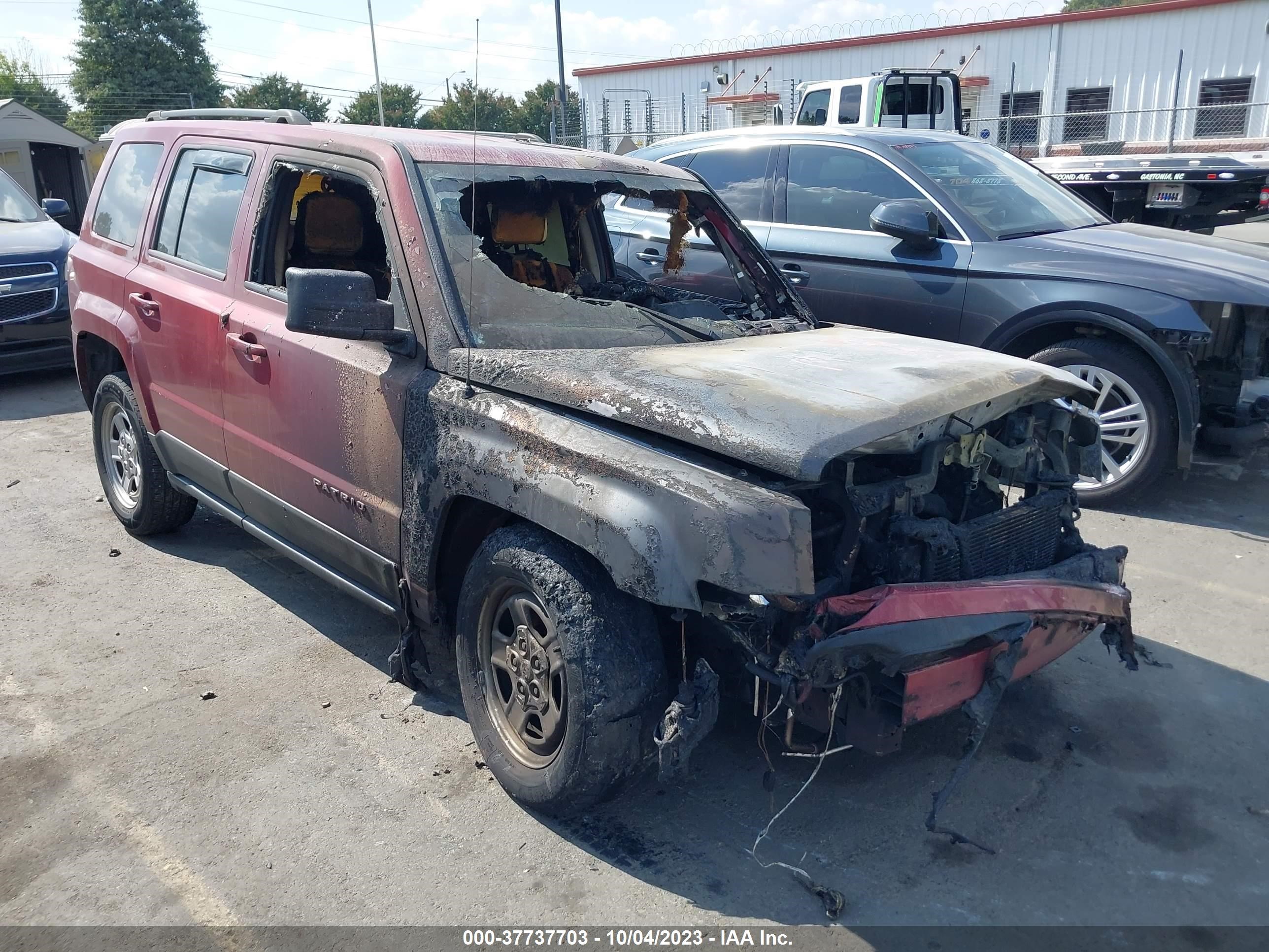 Photo 0 VIN: 1C4NJPBA1FD235591 - JEEP LIBERTY (PATRIOT) 