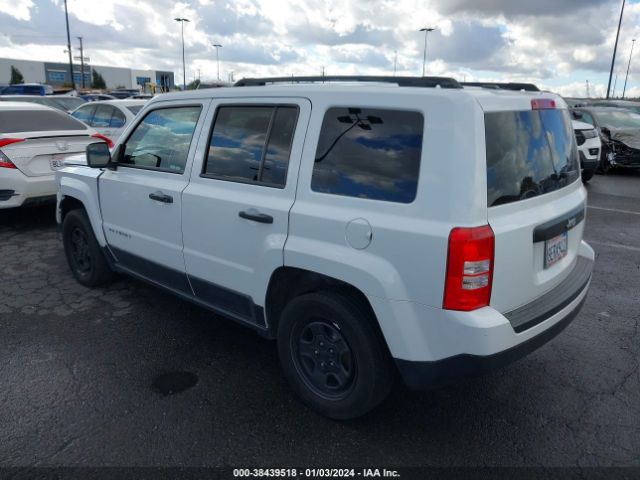 Photo 2 VIN: 1C4NJPBA1GD519093 - JEEP PATRIOT 