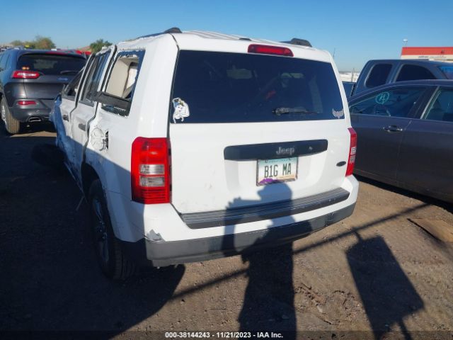 Photo 2 VIN: 1C4NJPBA1GD666823 - JEEP PATRIOT 