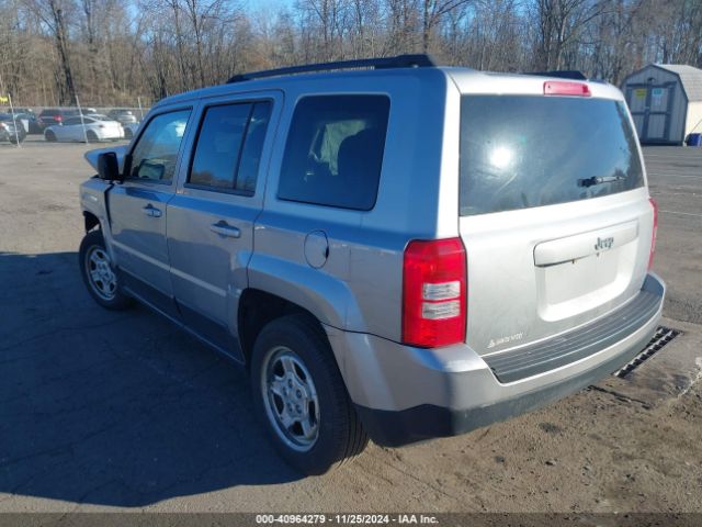 Photo 2 VIN: 1C4NJPBA2FD249919 - JEEP PATRIOT 