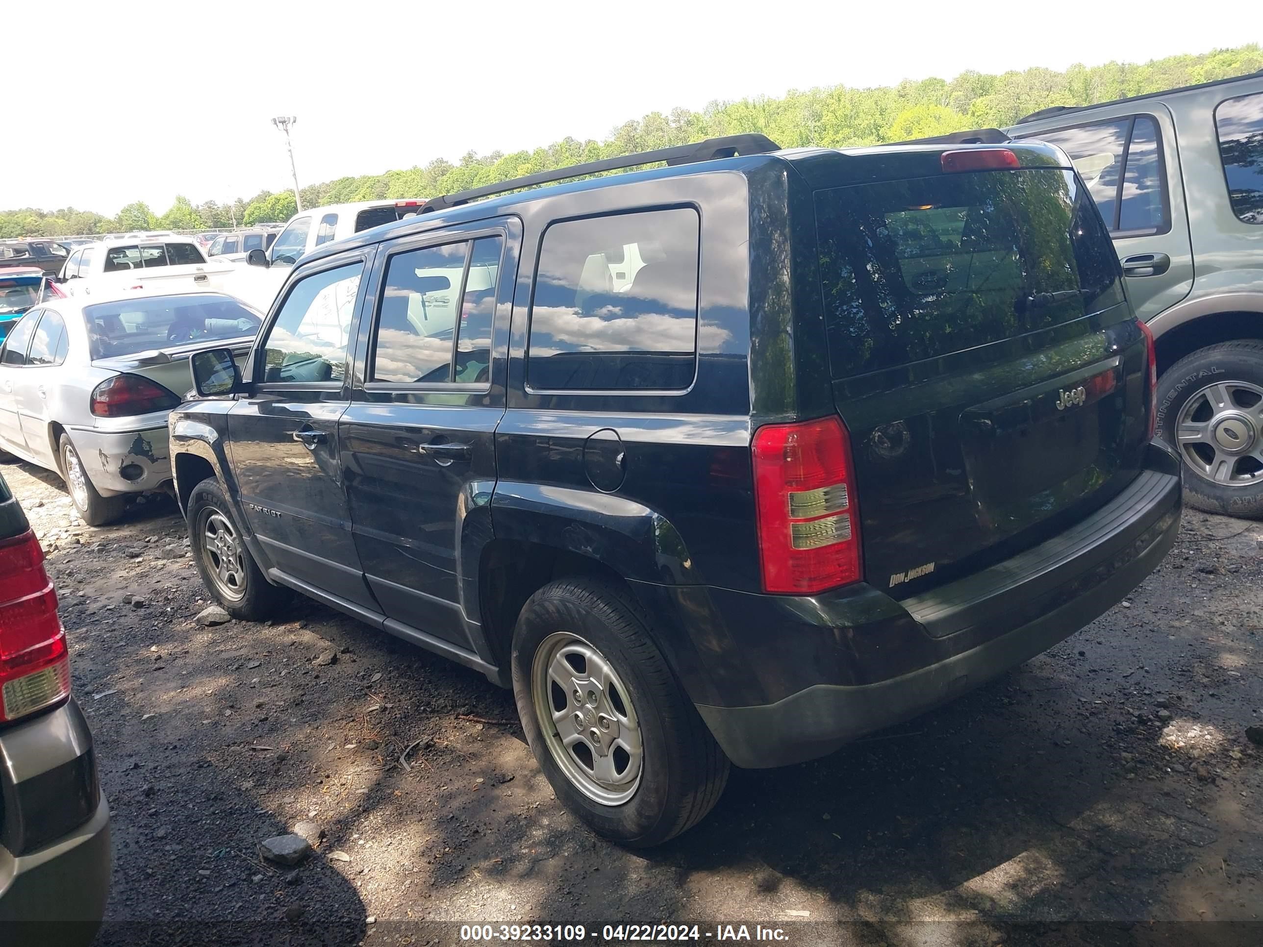 Photo 2 VIN: 1C4NJPBA2FD402413 - JEEP LIBERTY (PATRIOT) 