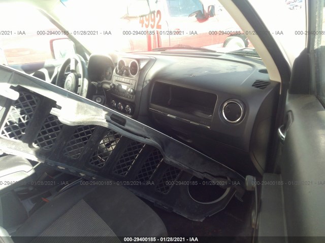 Photo 4 VIN: 1C4NJPBA2GD527848 - JEEP PATRIOT 