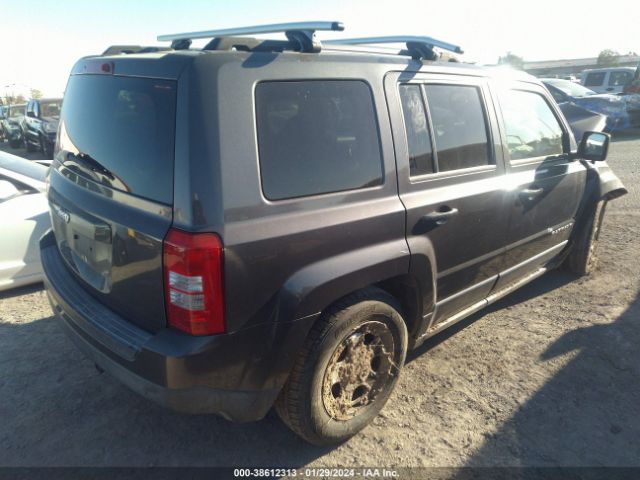 Photo 3 VIN: 1C4NJPBA2GD528031 - JEEP PATRIOT 