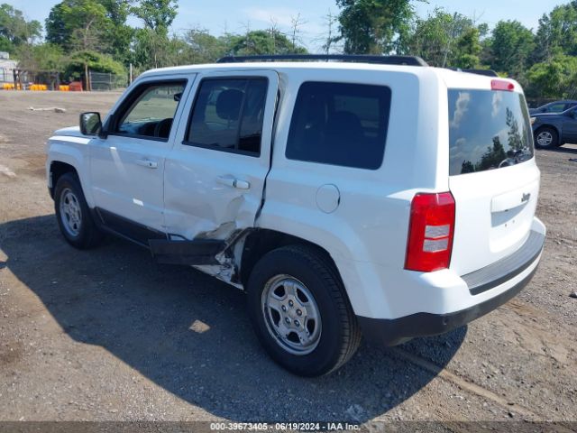 Photo 2 VIN: 1C4NJPBA2GD574913 - JEEP PATRIOT 