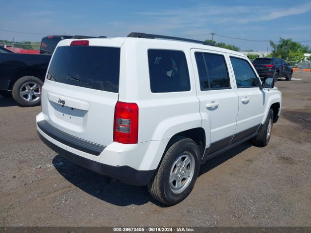 Photo 3 VIN: 1C4NJPBA2GD574913 - JEEP PATRIOT 