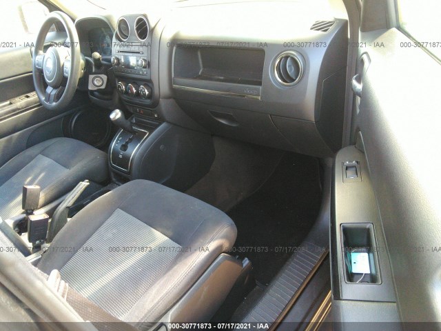 Photo 4 VIN: 1C4NJPBA2GD735356 - JEEP PATRIOT 