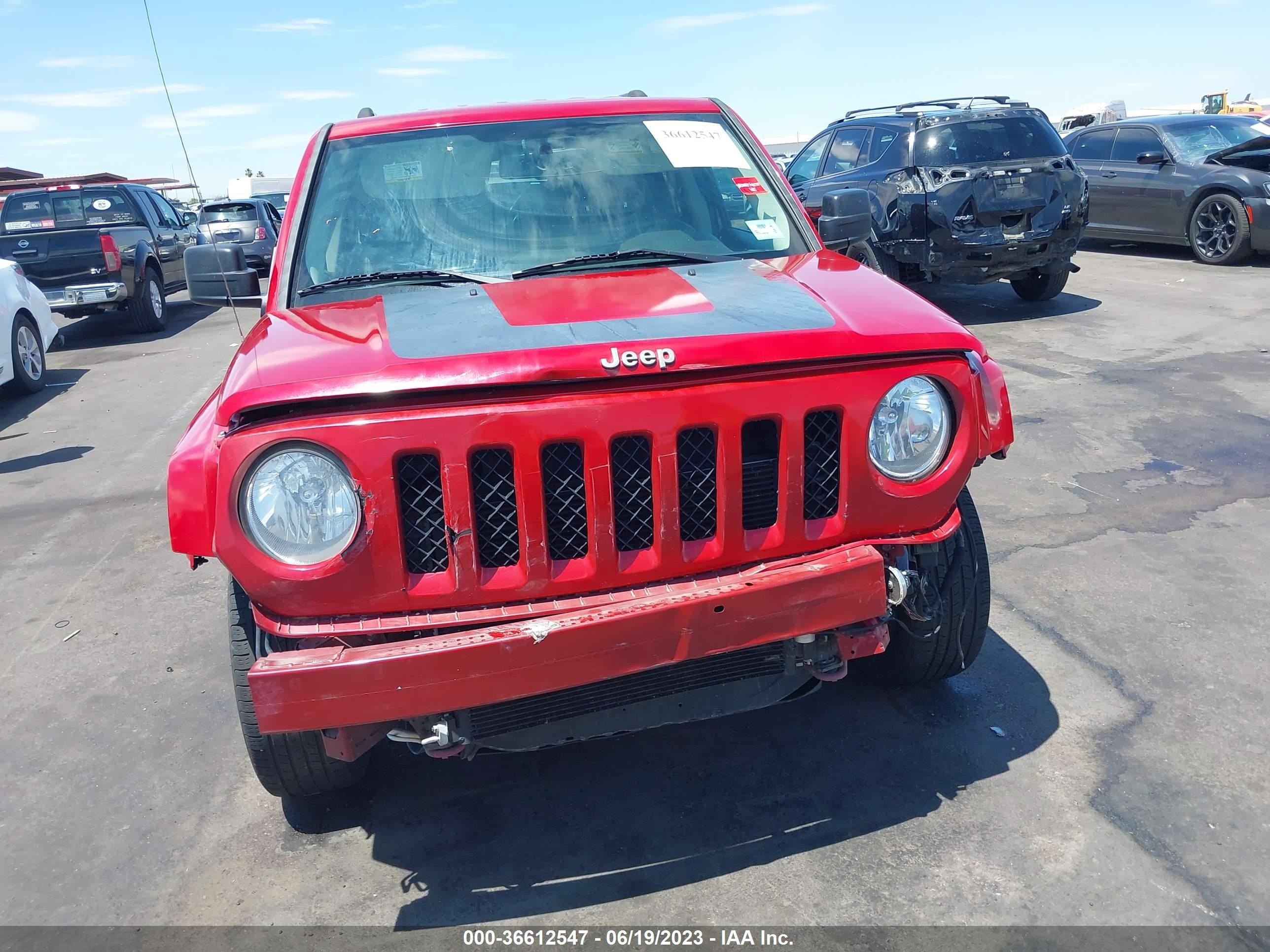 Photo 11 VIN: 1C4NJPBA2GD787991 - JEEP LIBERTY (PATRIOT) 