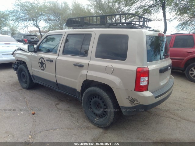 Photo 2 VIN: 1C4NJPBA2HD136572 - JEEP PATRIOT 