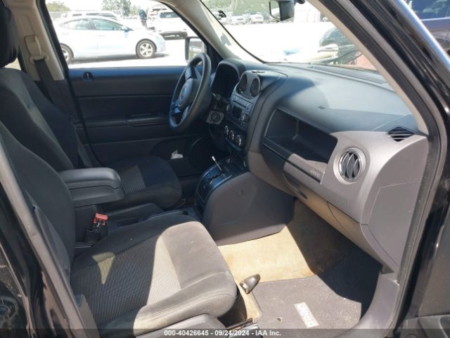 Photo 4 VIN: 1C4NJPBA2HD149340 - JEEP PATRIOT 