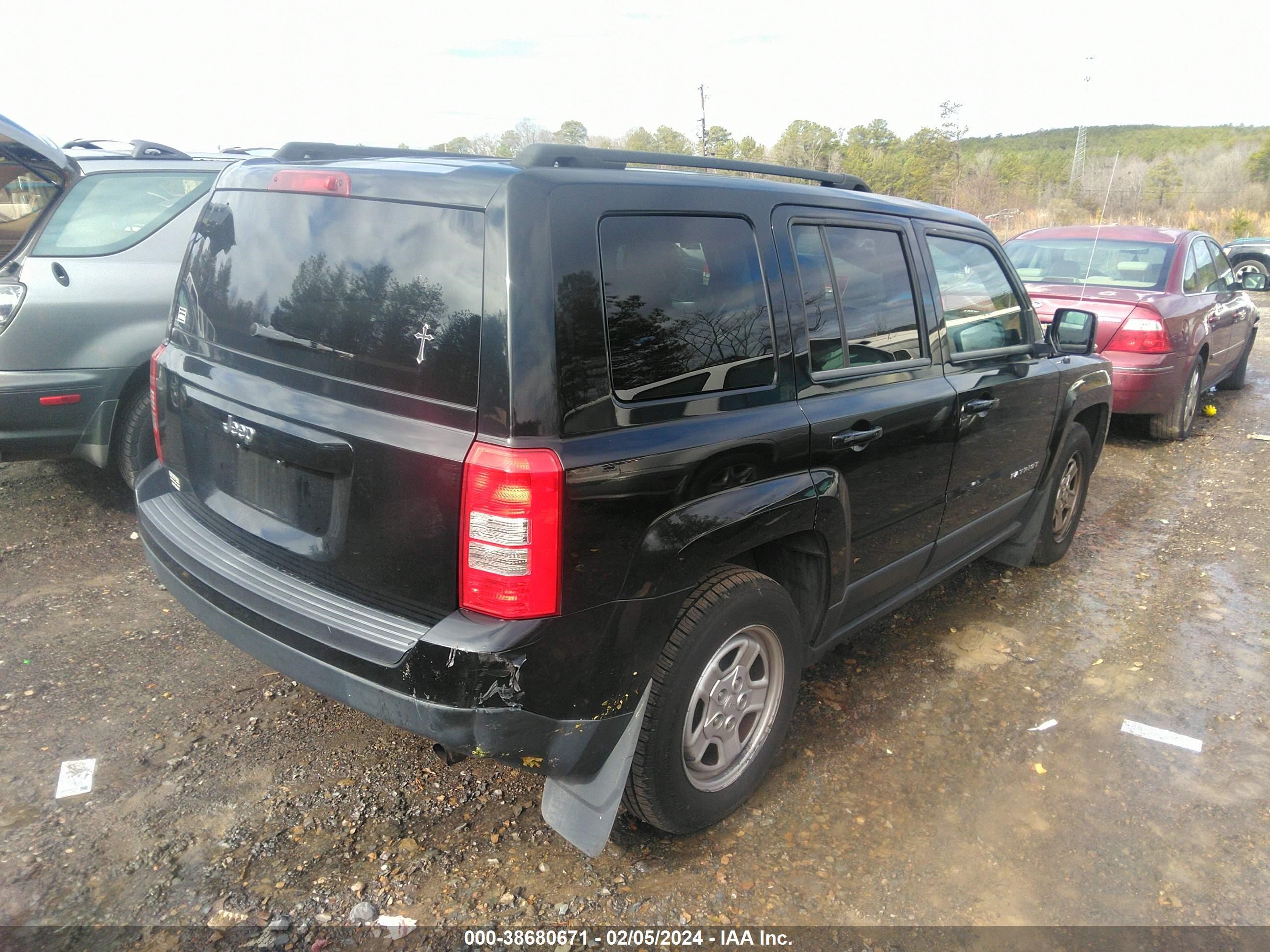 Photo 5 VIN: 1C4NJPBA3DD246718 - JEEP LIBERTY (PATRIOT) 