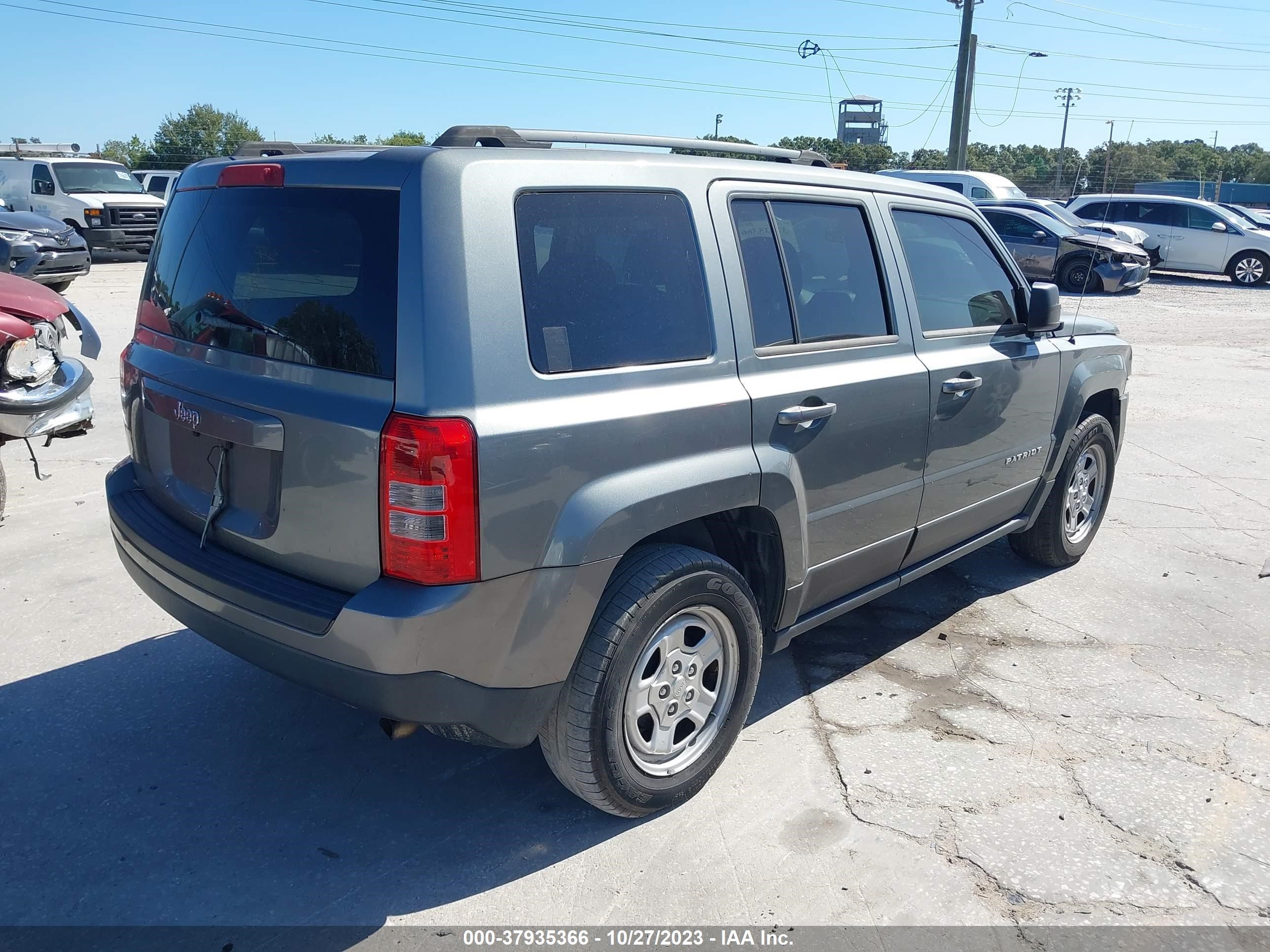 Photo 3 VIN: 1C4NJPBA3ED552657 - JEEP LIBERTY (PATRIOT) 