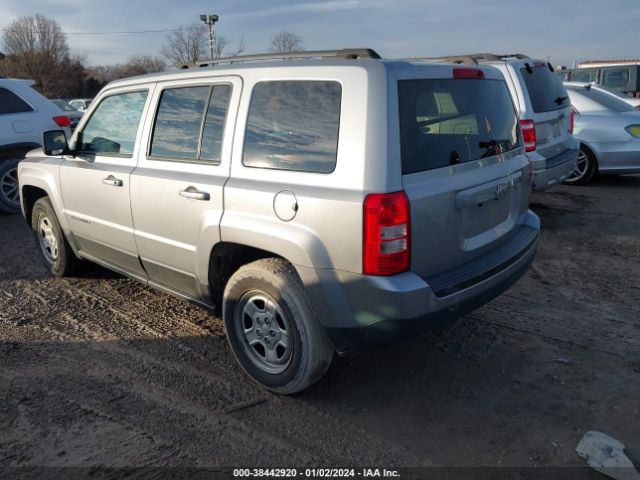 Photo 2 VIN: 1C4NJPBA3FD156438 - JEEP PATRIOT 