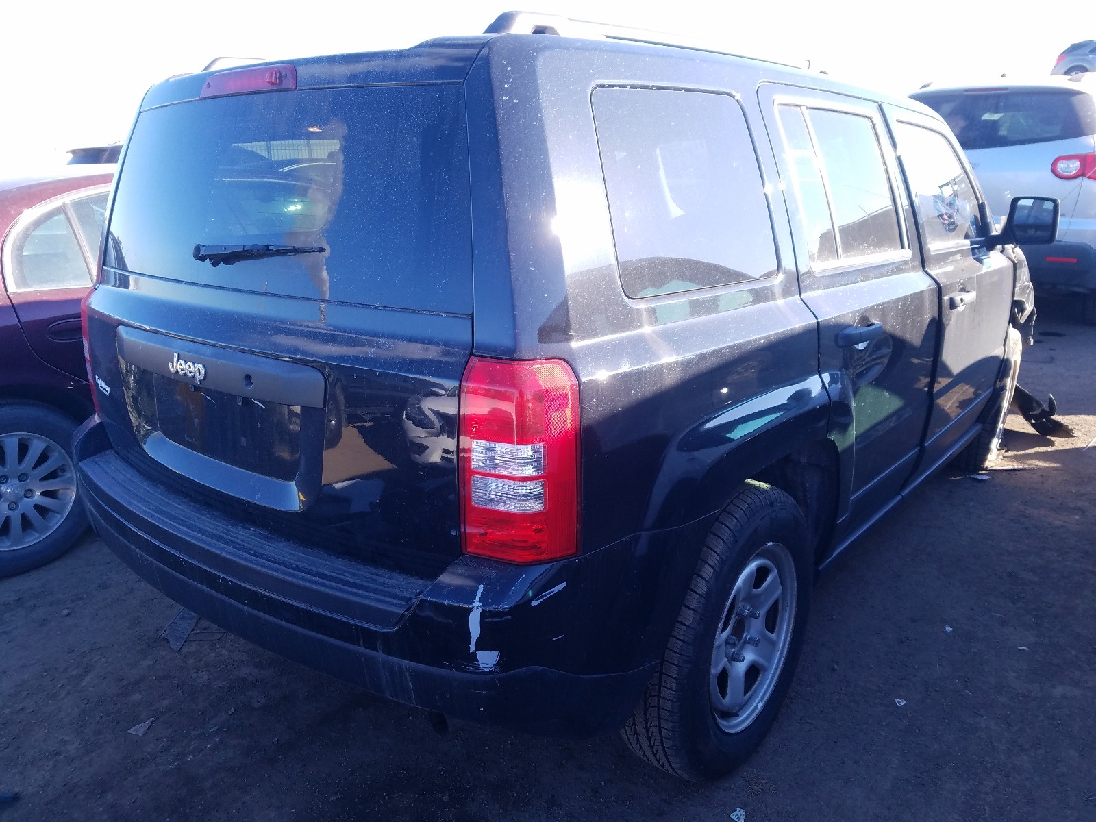 Photo 3 VIN: 1C4NJPBA3FD428244 - JEEP PATRIOT SP 