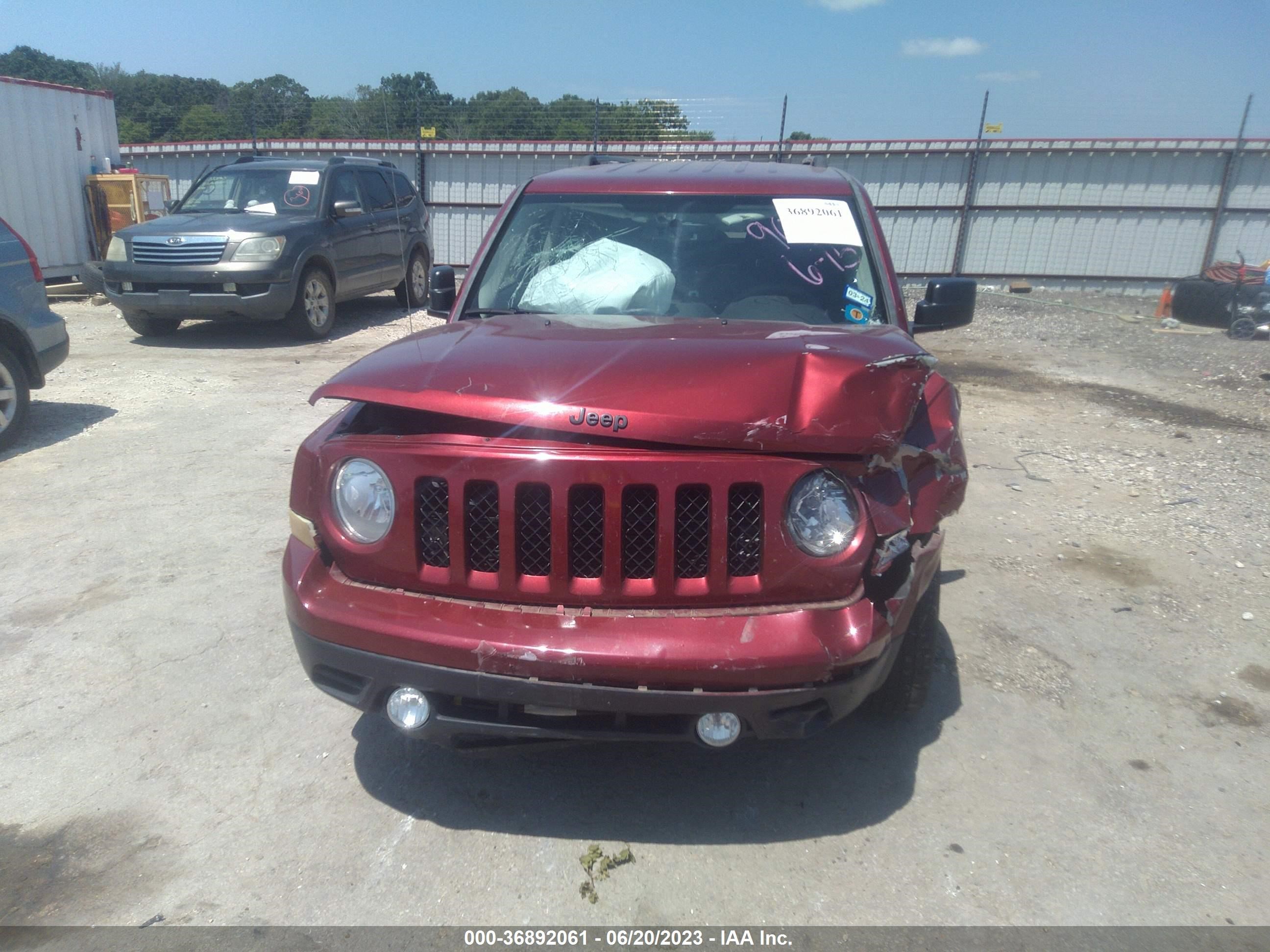 Photo 11 VIN: 1C4NJPBA3FD429054 - JEEP LIBERTY (PATRIOT) 