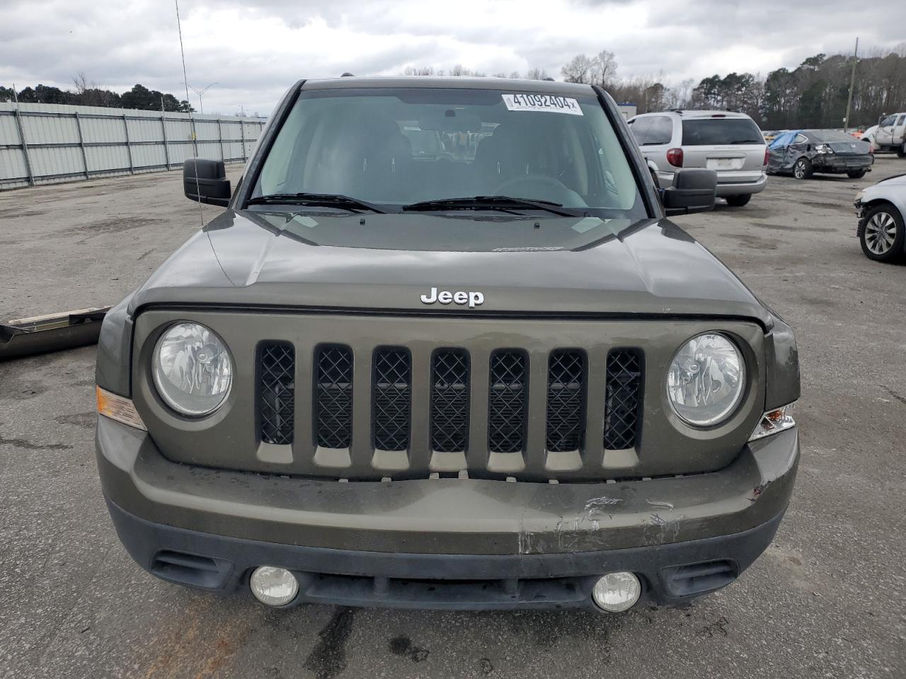 Photo 4 VIN: 1C4NJPBA4FD414109 - JEEP LIBERTY (PATRIOT) 