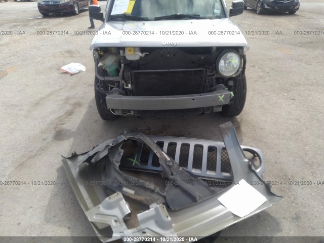 Photo 5 VIN: 1C4NJPBA4GD711057 - JEEP PATRIOT 