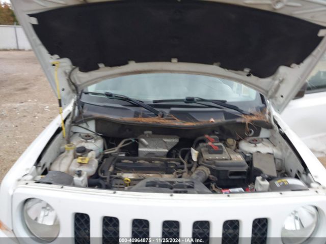 Photo 9 VIN: 1C4NJPBA4GD769461 - JEEP PATRIOT 