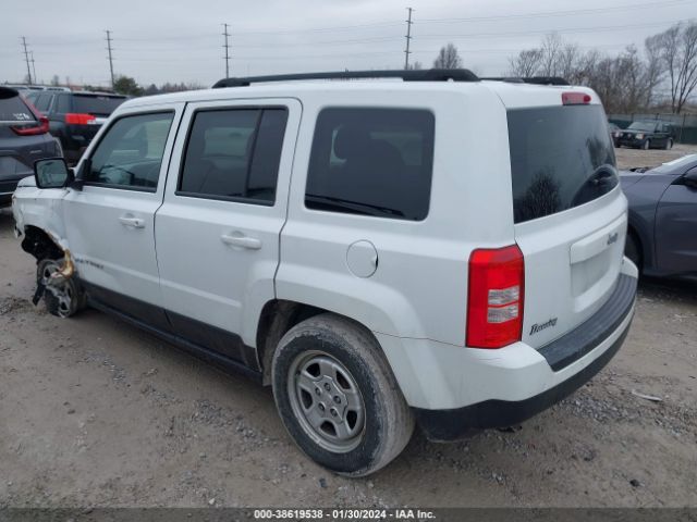 Photo 2 VIN: 1C4NJPBA4GD812177 - JEEP PATRIOT 