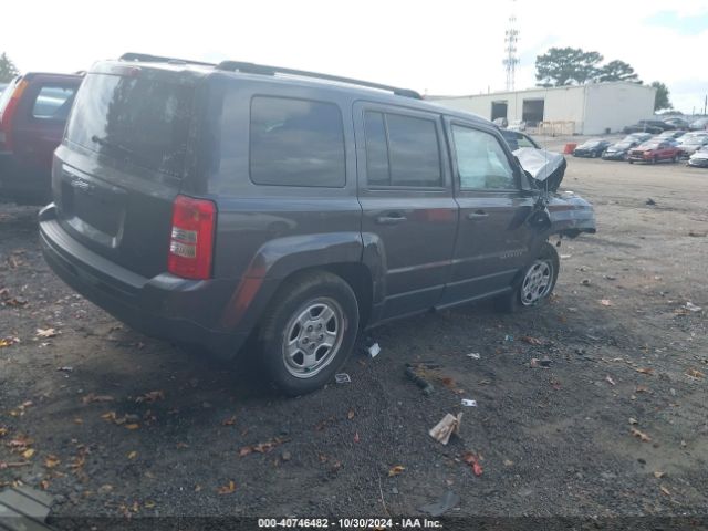 Photo 3 VIN: 1C4NJPBA4HD132717 - JEEP PATRIOT 