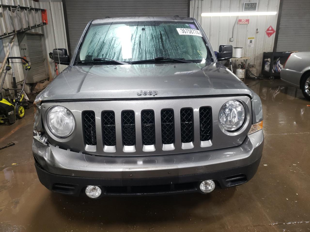 Photo 4 VIN: 1C4NJPBA5ED574949 - JEEP LIBERTY (PATRIOT) 