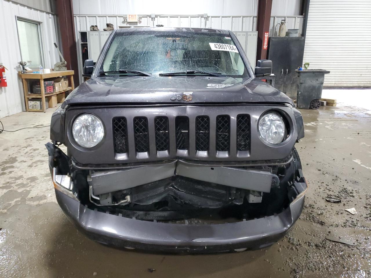 Photo 4 VIN: 1C4NJPBA5GD722603 - JEEP LIBERTY (PATRIOT) 