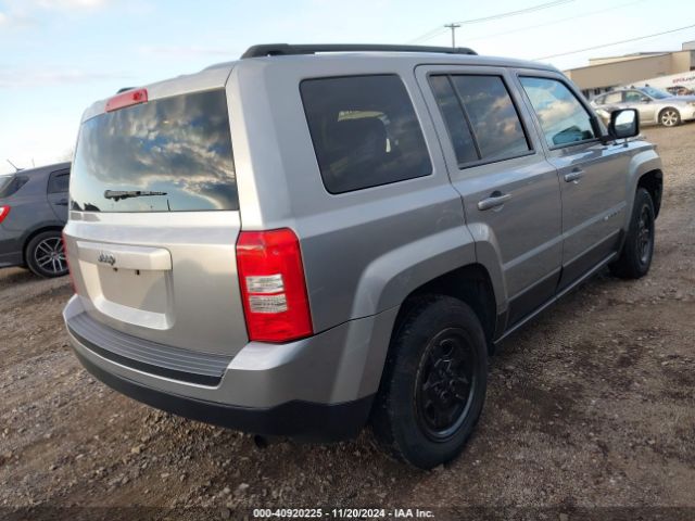 Photo 3 VIN: 1C4NJPBA5GD734735 - JEEP PATRIOT 