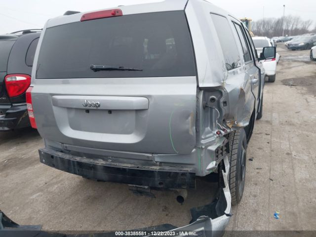 Photo 5 VIN: 1C4NJPBA5GD753494 - JEEP PATRIOT 