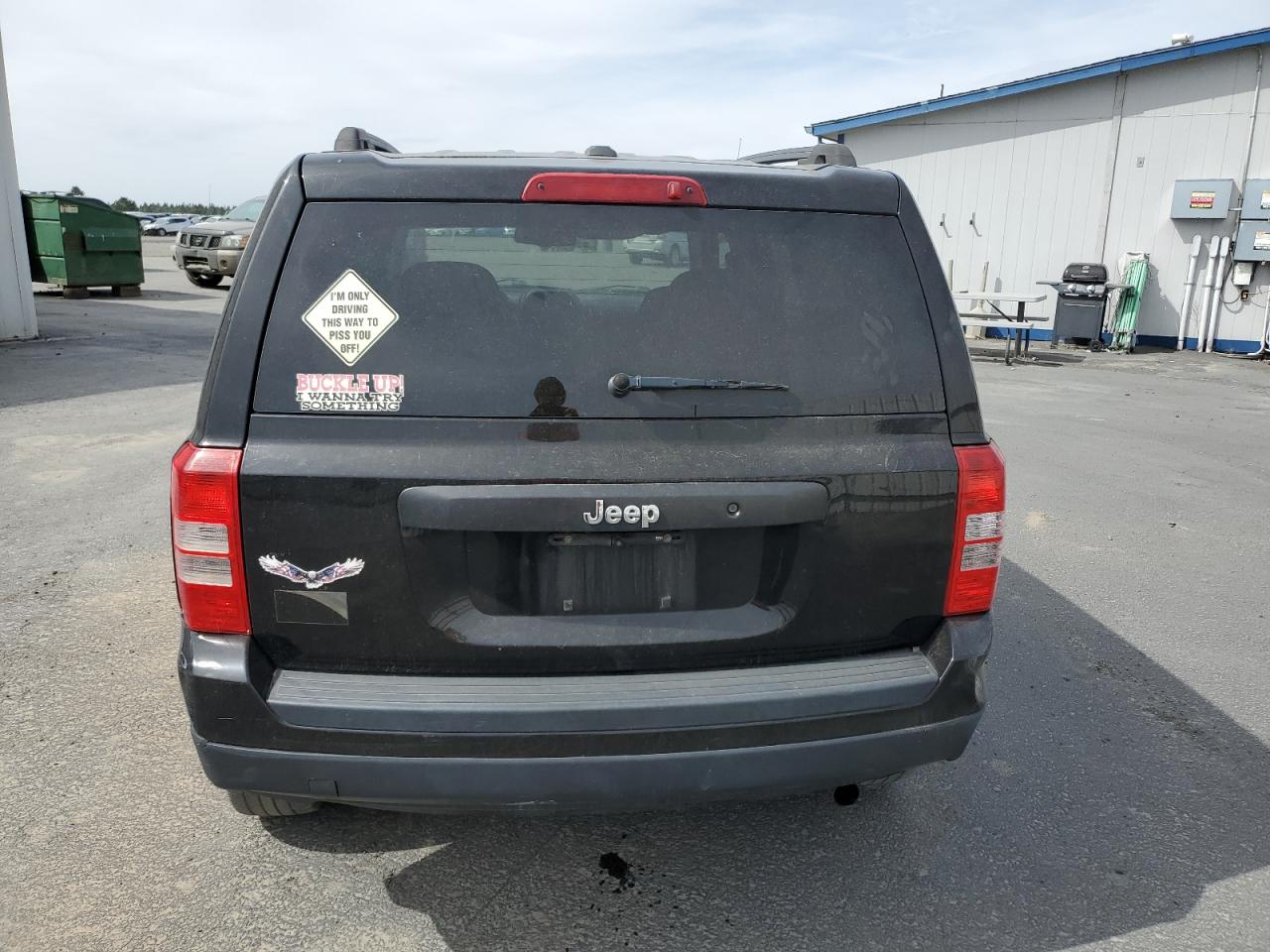 Photo 5 VIN: 1C4NJPBA5GD765869 - JEEP LIBERTY (PATRIOT) 