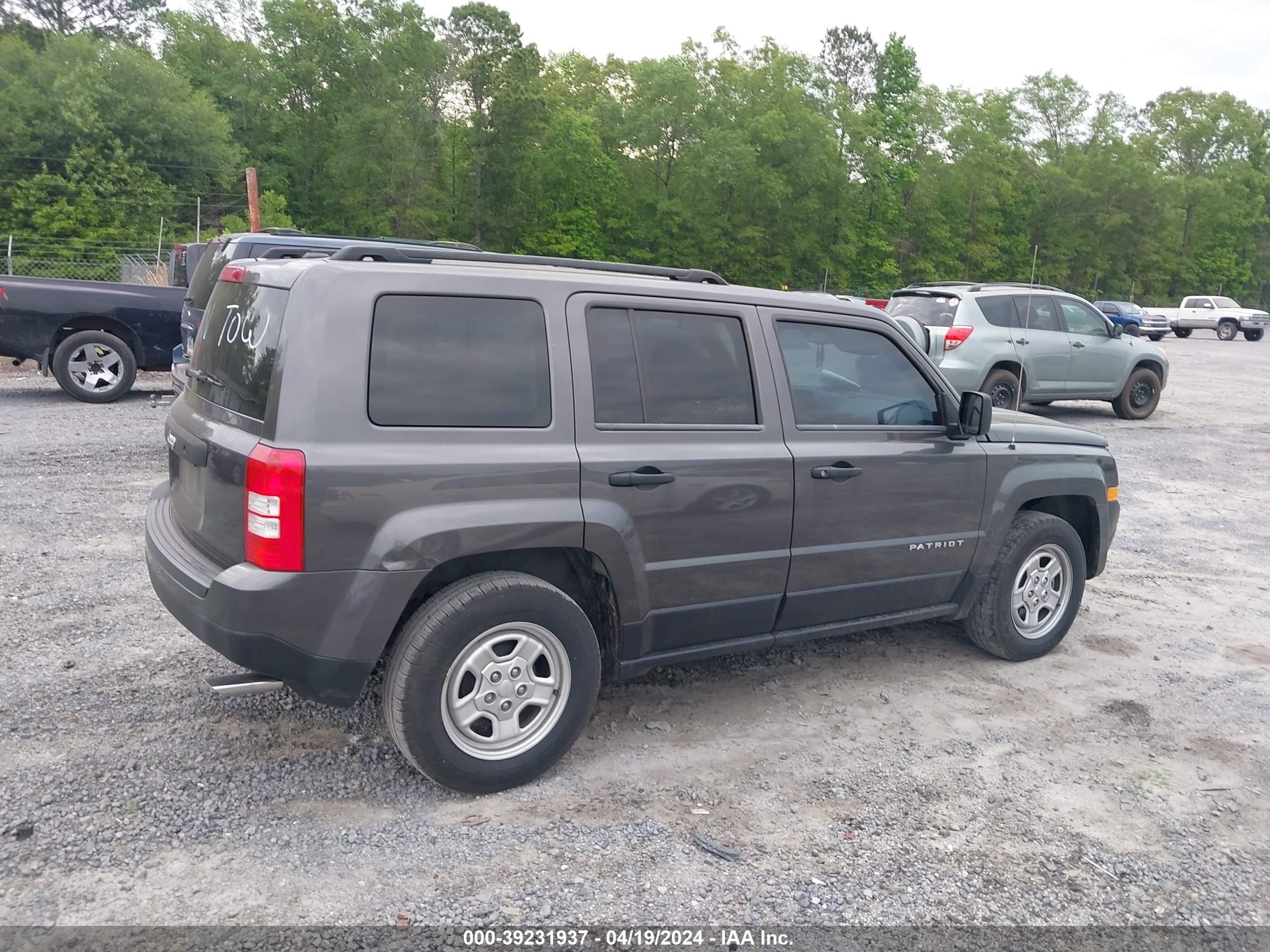 Photo 3 VIN: 1C4NJPBA5HD119880 - JEEP LIBERTY (PATRIOT) 