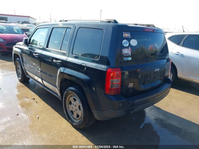 Photo 2 VIN: 1C4NJPBA6CD662762 - JEEP PATRIOT 