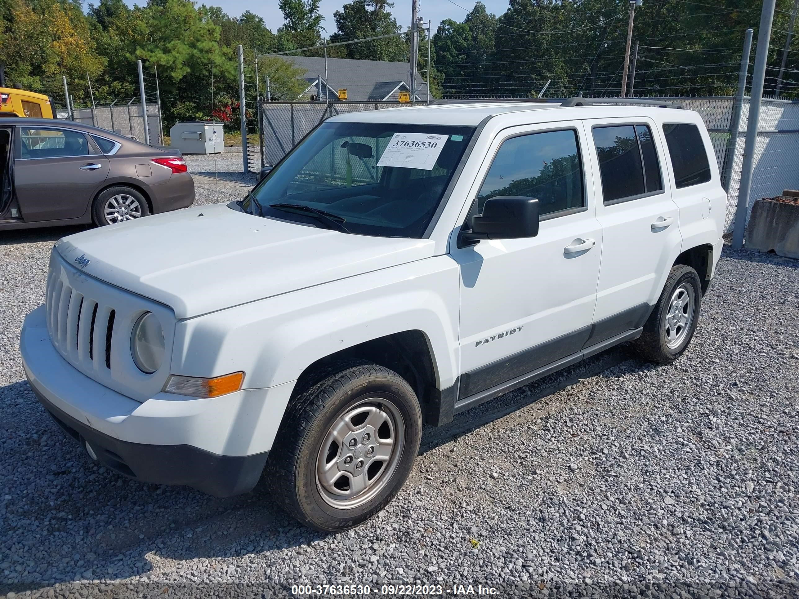 Photo 1 VIN: 1C4NJPBA6FD280672 - JEEP LIBERTY (PATRIOT) 