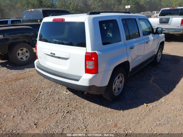 Photo 3 VIN: 1C4NJPBA6FD341101 - JEEP PATRIOT 