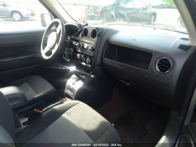 Photo 4 VIN: 1C4NJPBA6GD811256 - JEEP PATRIOT 