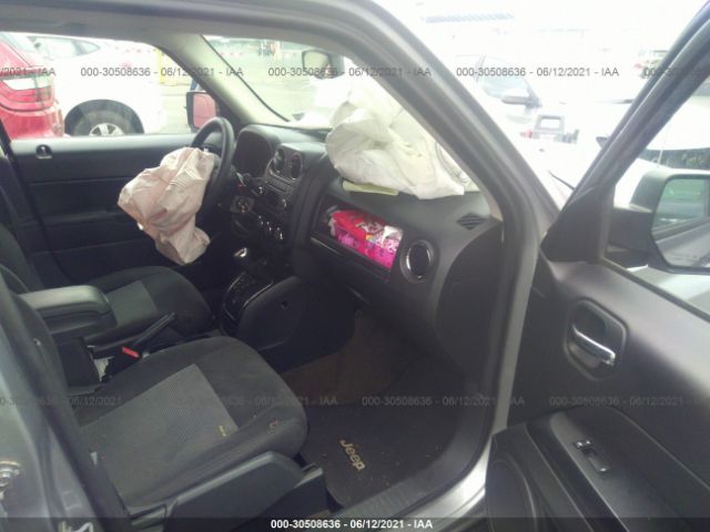 Photo 4 VIN: 1C4NJPBA6GD812665 - JEEP PATRIOT 