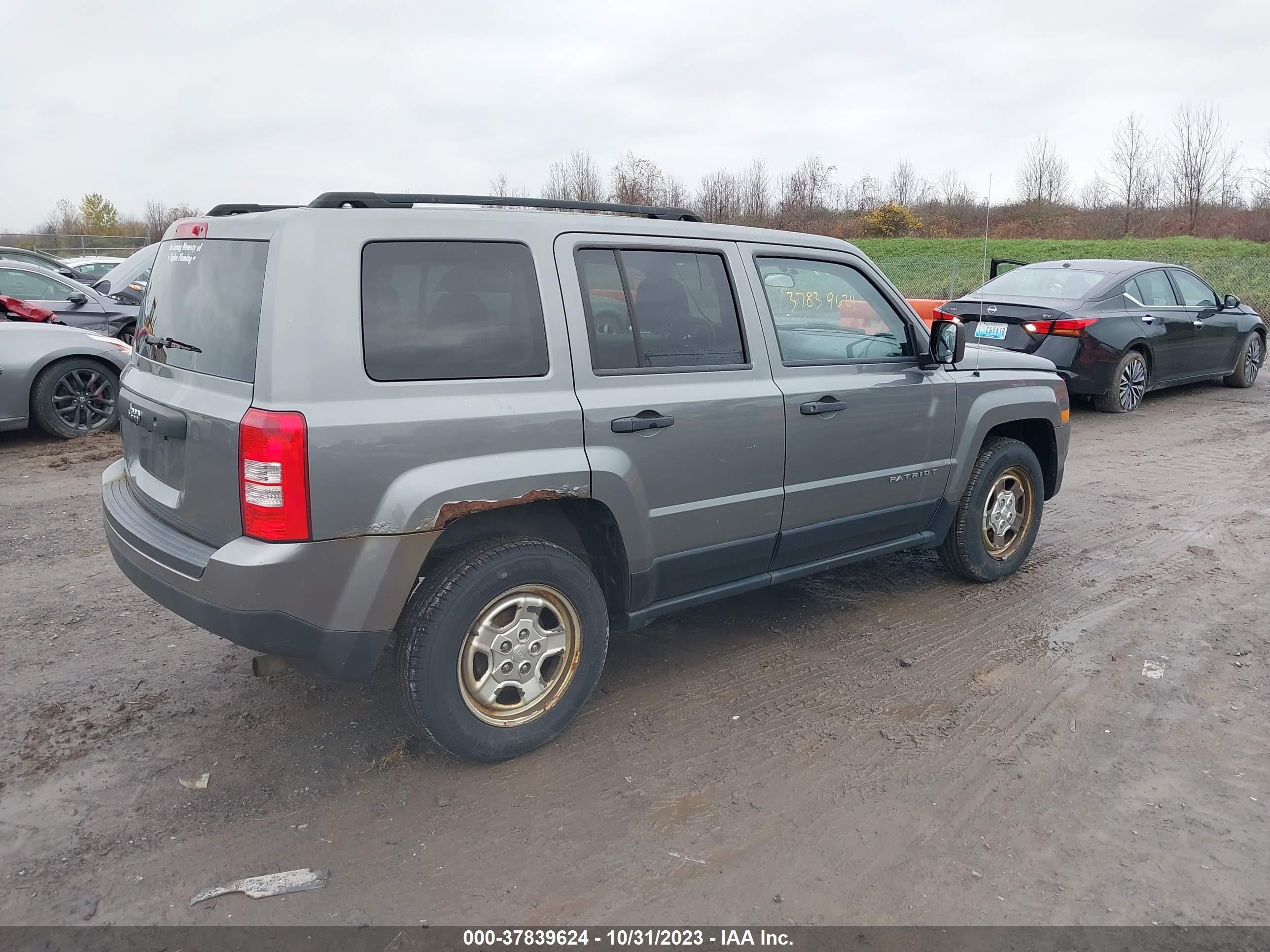 Photo 3 VIN: 1C4NJPBA7DD186961 - JEEP LIBERTY (PATRIOT) 