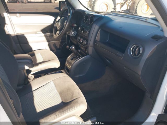 Photo 4 VIN: 1C4NJPBA7GD698238 - JEEP PATRIOT 